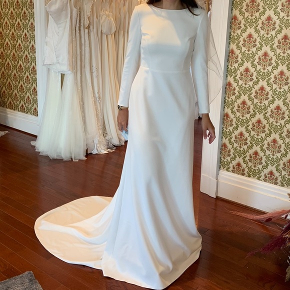 Never worn Vagabond Scarlett wedding gown, size 12. - Picture 1 of 4